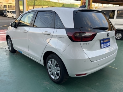 フィット(ホンダ)中古車 後方