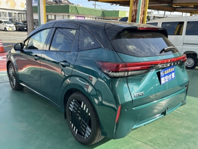 オーラ(ニッサン)登録済未使用車 後方