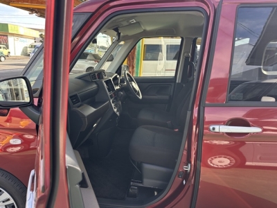 ルーミー(トヨタ)中古車 前席内装