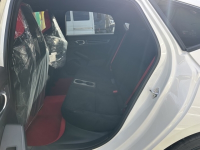 シビック(ホンダ)登録済未使用車 後席内装