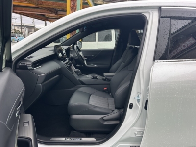 ハリアーハイブリッド(トヨタ)中古車 前席内装