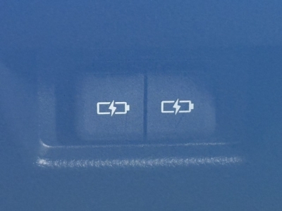 ハリアーハイブリッド(トヨタ)中古車 内外装写真他