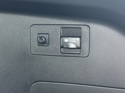 ハリアーハイブリッド(トヨタ)中古車 内外装写真他２