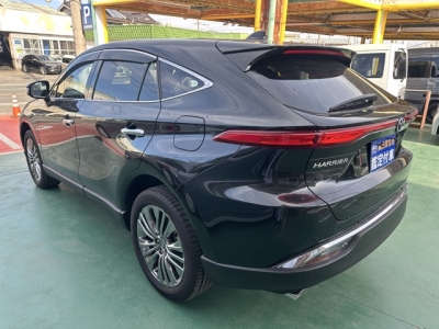 ハリアーハイブリッド(トヨタ)中古車 後方