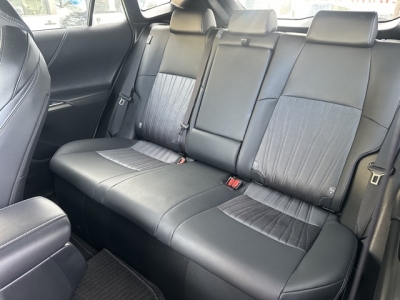 ハリアーハイブリッド(トヨタ)中古車 内外装写真他１