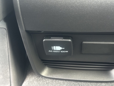 デリカD:5 4WD(三菱)レンタ登録済未使用車 内外装写真他