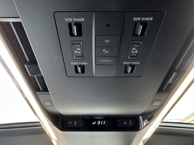 アルファードハイブリッド(トヨタ)中古車 内外装写真他