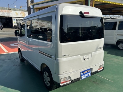 サンバーバン(スバル)中古車 後方