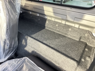 キャリートラック(スズキ)中古車 後席内装
