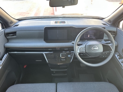 サクラ(ニッサン)中古車 後席内装