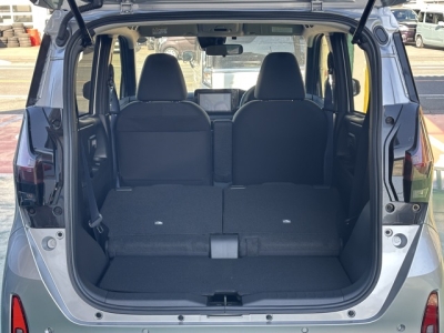 サクラ(ニッサン)中古車 内外装写真他