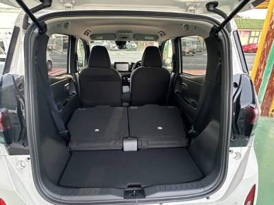 サクラ(ニッサン)中古車 内外装写真他２