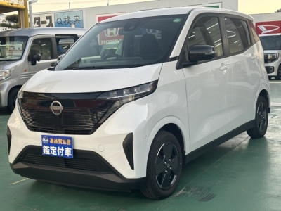 サクラ(ニッサン)中古車 前方