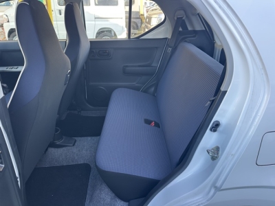 アルト(スズキ)中古車 後席内装