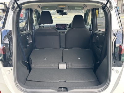 サクラ(ニッサン)中古車 内外装写真他２