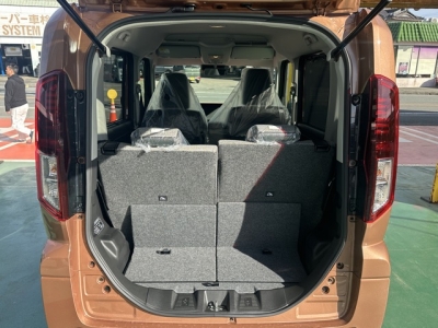 新型スペーシア(スズキ)届出済未使用車 内外装写真他１