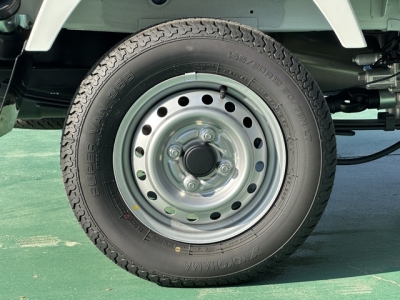 NT100クリッパー(ニッサン)届出済未使用車 内外装写真他２