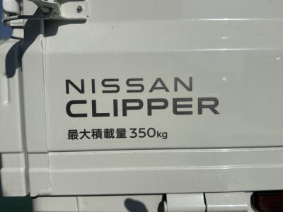 キャリイトラックのOEM(スズキ)届出済未使用車 後席内装