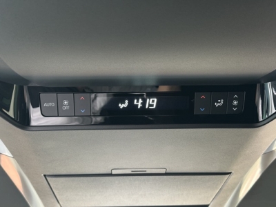 ヴェルファイアハイブリッド(トヨタ)中古車 内外装写真他２