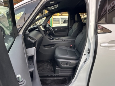 ヴェルファイアハイブリッド(トヨタ)中古車 前席内装