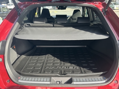 ハリアーハイブリッド(トヨタ)中古車 内外装写真他