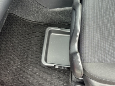 ヤリス(トヨタ)中古車 内外装写真