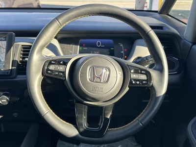 フィット(ホンダ)中古車 内外装写真