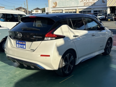 リーフ(ニッサン)中古車 内外装写真他２
