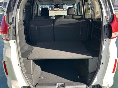 フリード+(ホンダ)中古車 内外装写真他２