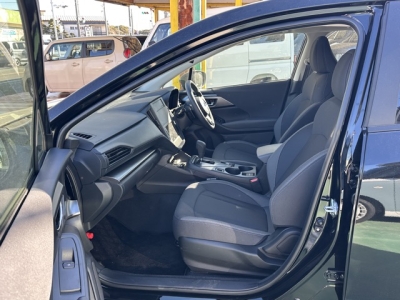 インプレッサ(スバル)中古車 前席内装