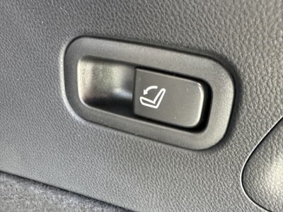 レヴォーグ(スバル)中古車 内外装写真他２