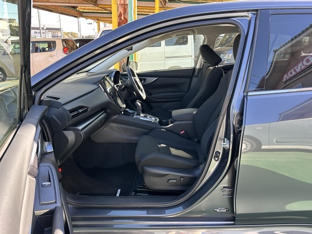 レヴォーグ(スバル)中古車 3