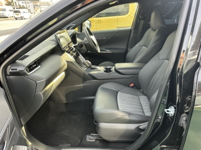 ハリアーハイブリッド(トヨタ)中古車 前席内装