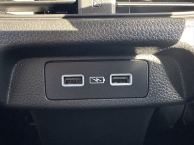 ZR-V(ホンダ)中古車 後席から見た前席