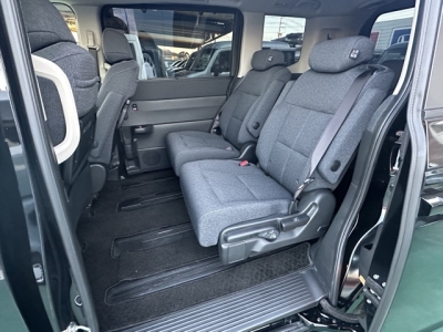 ステップワゴン(ホンダ)中古車 後席内装