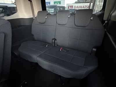 ステップワゴン(ホンダ)中古車 後席から見た前席