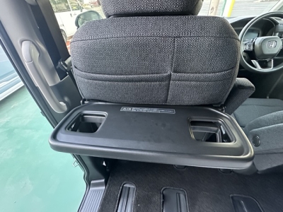 ステップワゴン(ホンダ)中古車 内外装写真他１