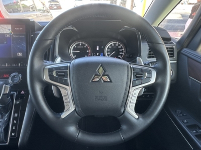 デリカD:5 4WD(三菱)レンタＵＰ 内外装写真他