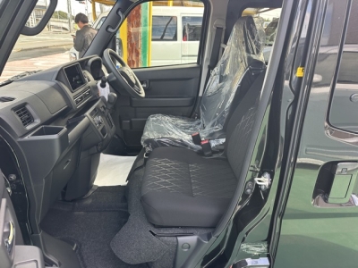 アトレー(ダイハツ)届出済未使用車 前席内装