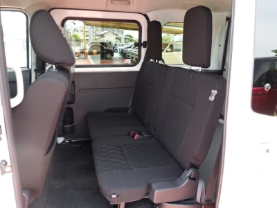 アトレー(ダイハツ)届出済未使用車 後席内装