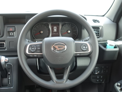 アトレー(ダイハツ)届出済未使用車 内外装写真