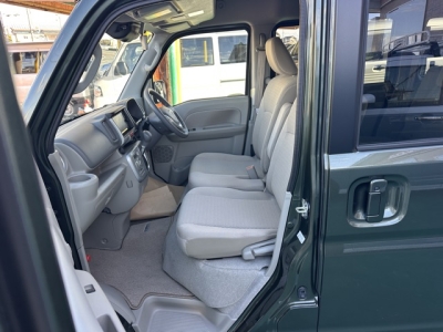 NV100クリッパーリオ(ニッサン)中古車 前席内装