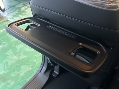 新型N-BOX(ホンダ)届出済未使用車 内外装写真他