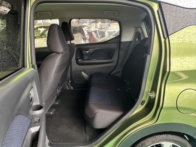 eKクロス(三菱)中古車 前席内装