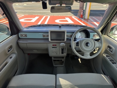 ラパン(スズキ)中古車 後席から見た前席