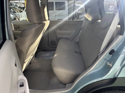 ラパン(スズキ)中古車 後席内装
