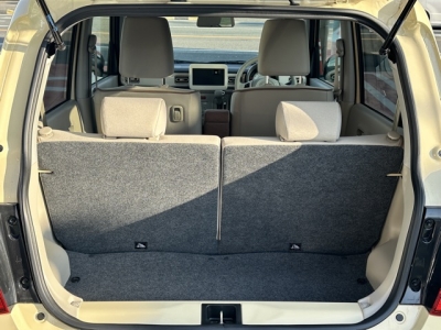 ラパン(スズキ)中古車 内外装写真他２