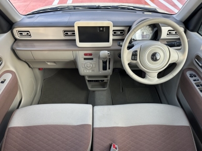 ラパン(スズキ)中古車 後席から見た前席