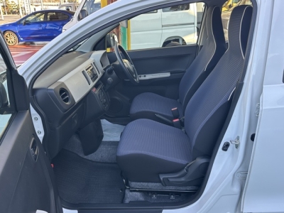 アルト(スズキ)中古車 前席内装