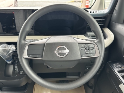 ルークス(ニッサン)届出済未使用車 内外装写真